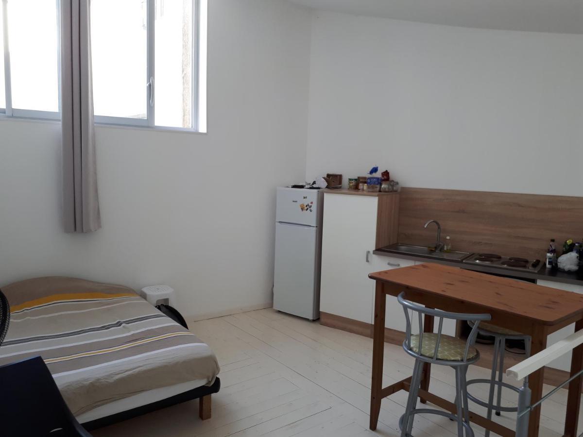 Appartement En Duplex Viviers Eksteriør bilde