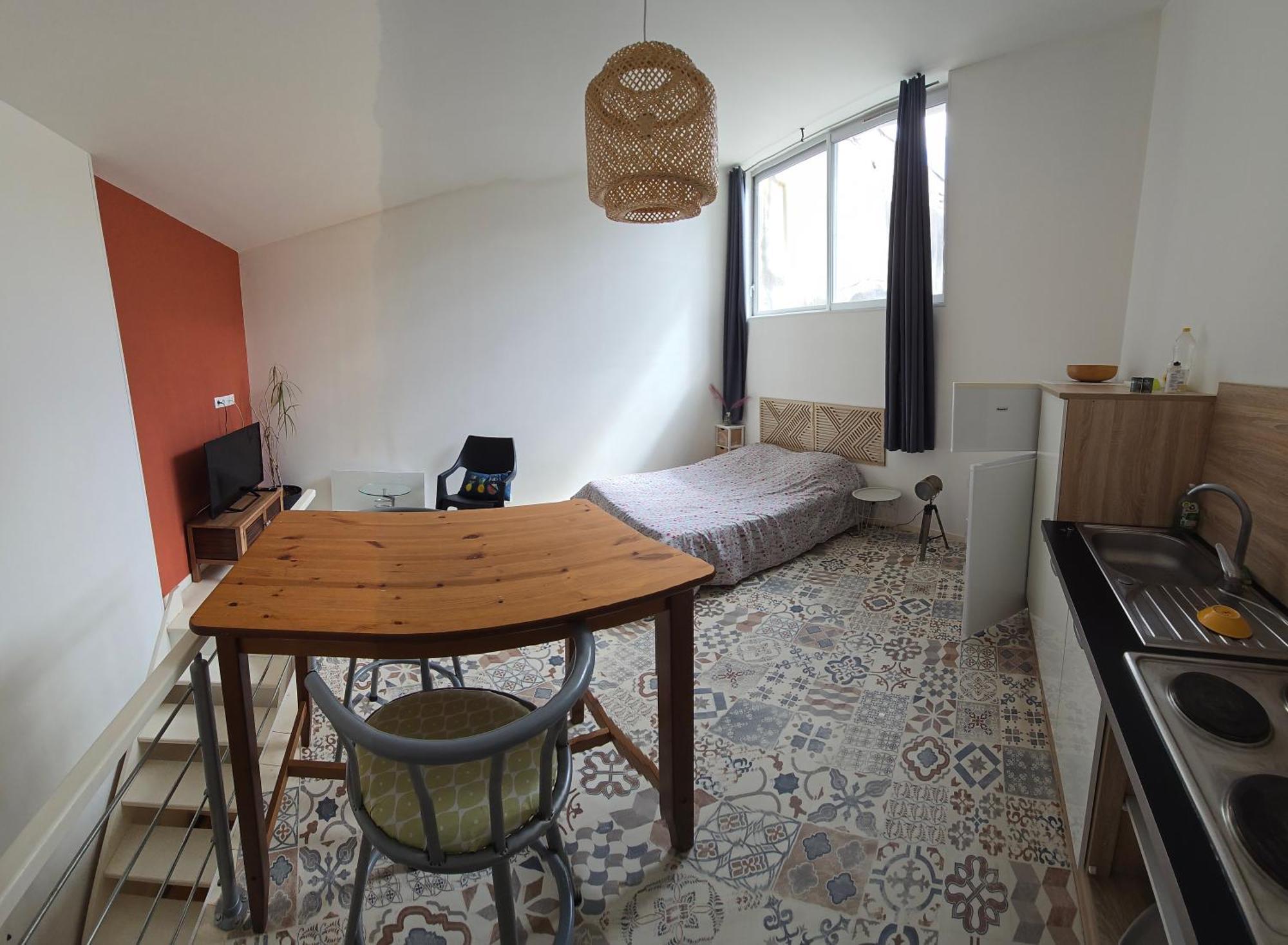 Appartement En Duplex Viviers Eksteriør bilde